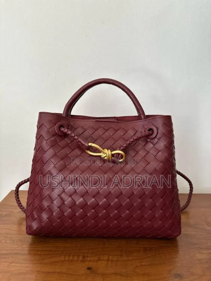 new Handbagprice: TSH 55,000/=