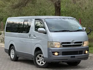 Toyota Grand HiAce 2002 Silver