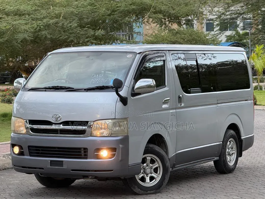 Toyota Grand HiAce 2002 Silver
