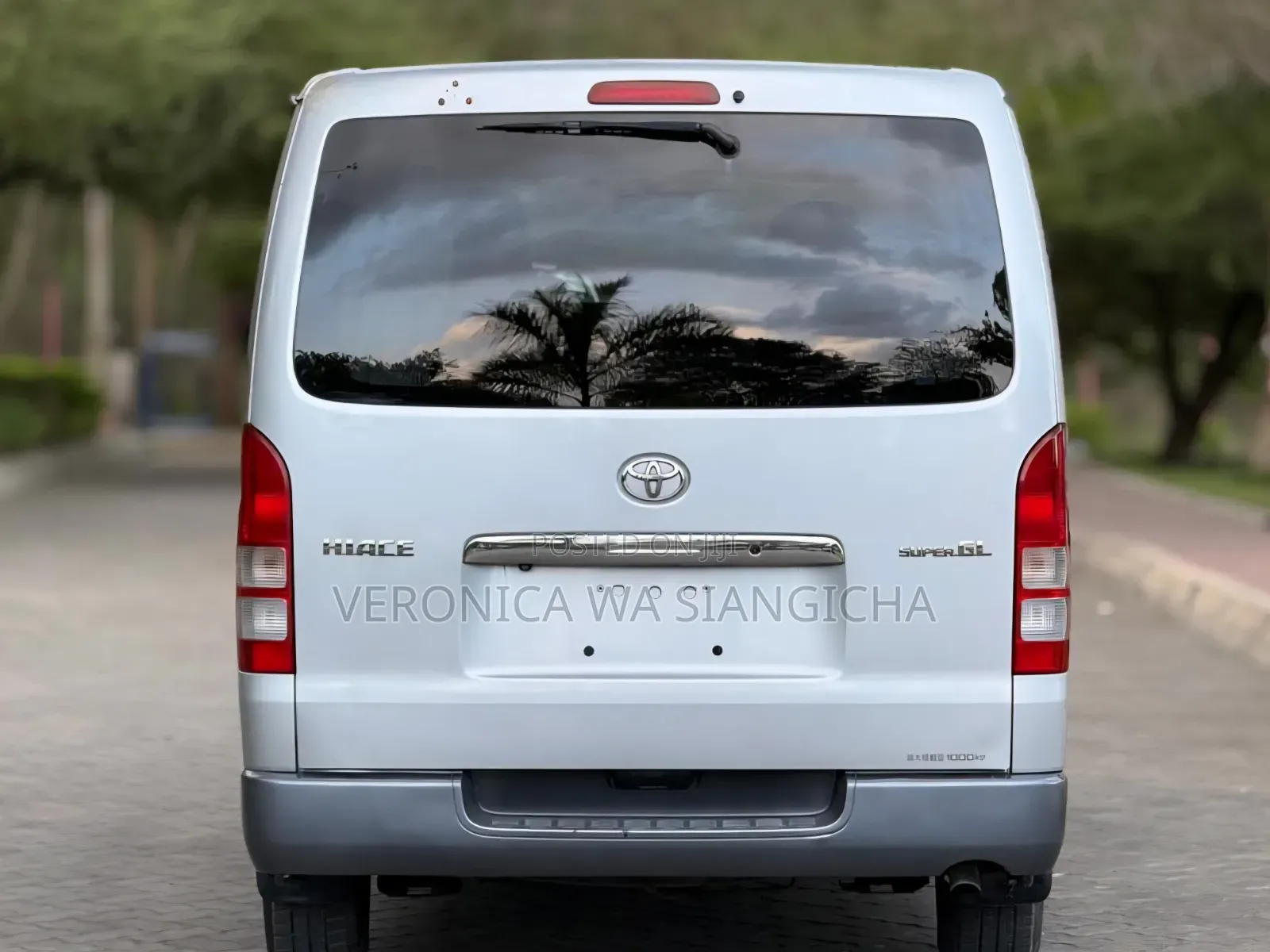 Toyota Grand HiAce 2002 Silver
