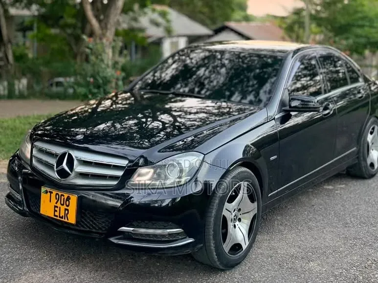 Mercedes-Benz C-Class 2012 Black