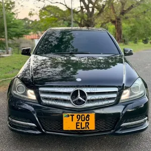 Mercedes-Benz C-Class 2012 Black