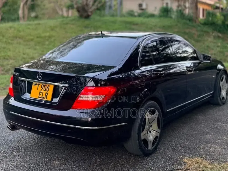 Mercedes-Benz C-Class 2012 Black