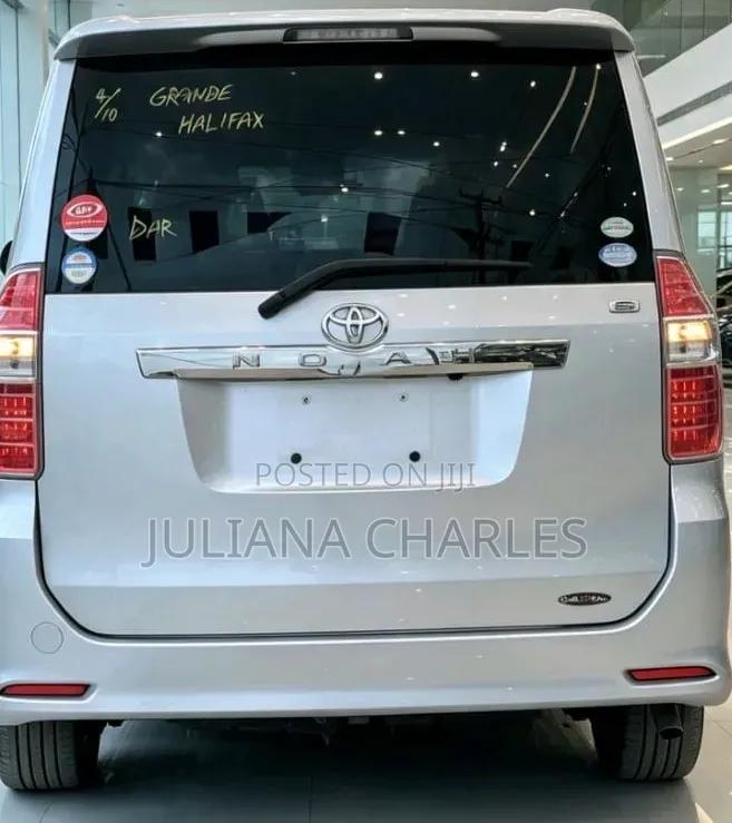 Toyota Noah 2008 White