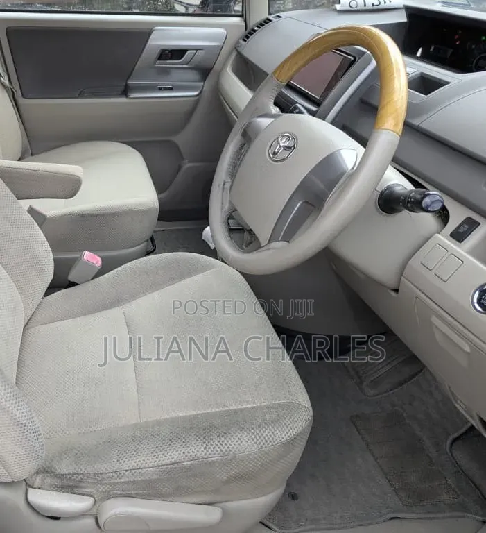 Toyota Noah 2008 White