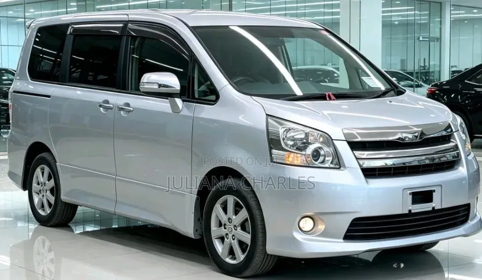Toyota Noah 2008 White