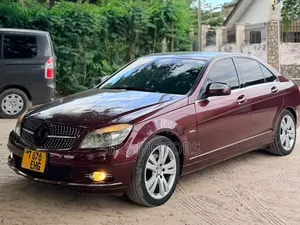 Mercedes-Benz C-Class 2008 Maroon
