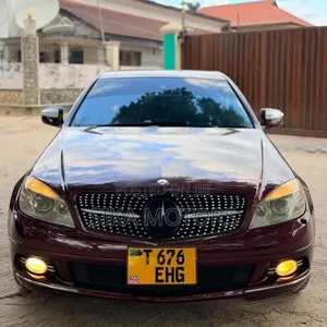 Mercedes-Benz C-Class 2008 Maroon
