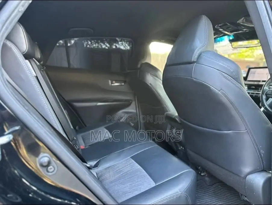 Toyota Harrier 2.0 2020 Black