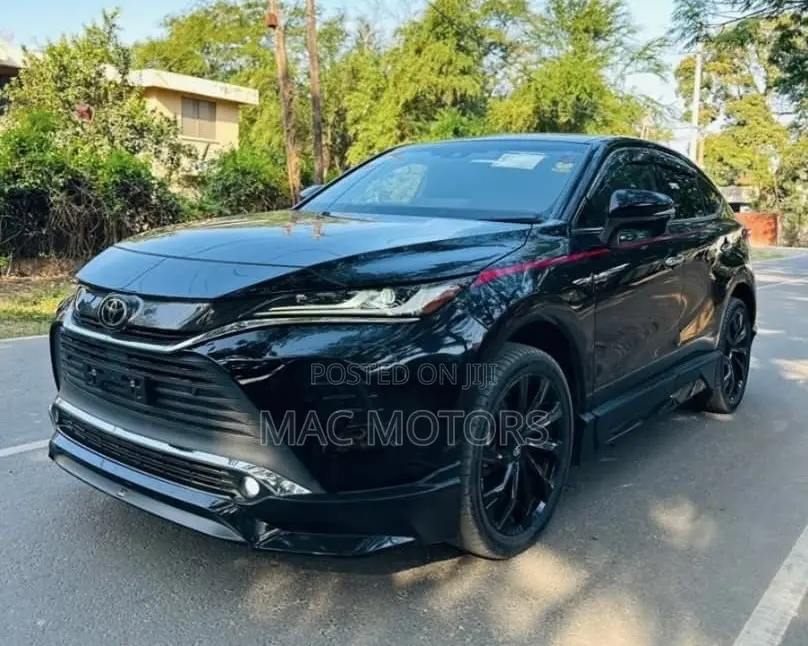 Toyota Harrier 2.0 2020 Black