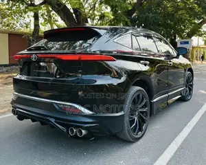 Toyota Harrier 2.0 2020 Black