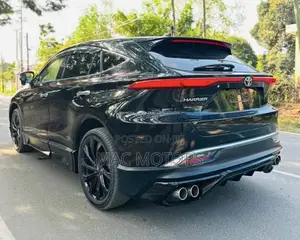 Toyota Harrier 2.0 2020 Black