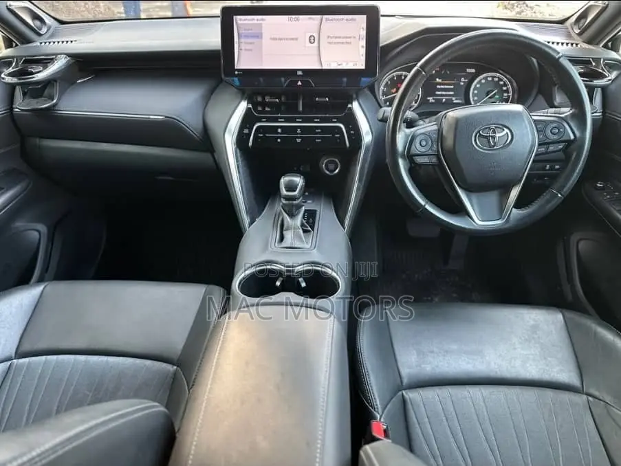 Toyota Harrier 2.0 2020 Black