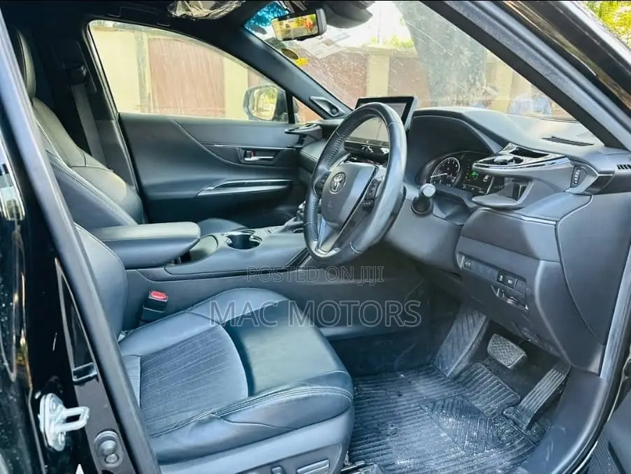Toyota Harrier 2.0 2020 Black
