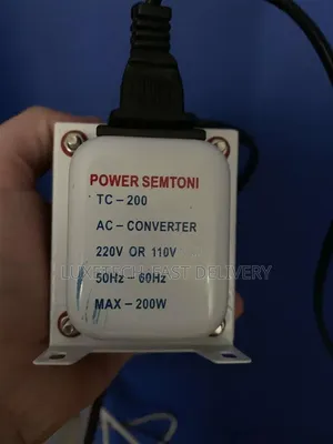 Power Semtoni 200W Step Up and Step Down Voltage Converter – 110v/220v