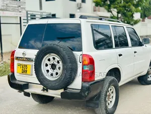 Nissan Patrol 2007 White
