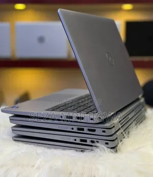 Laptop Dell Latitude 5320 32GB Intel Core i7 SSD 256GB