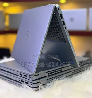 Laptop Dell Latitude 5320 32GB Intel Core i7 SSD 256GB