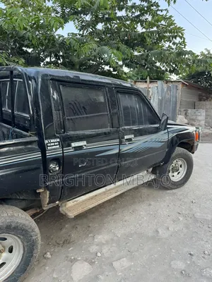 Toyota Hilux 1988 Black
