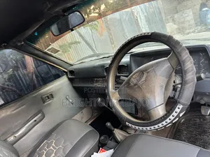 Toyota Hilux 1988 Black