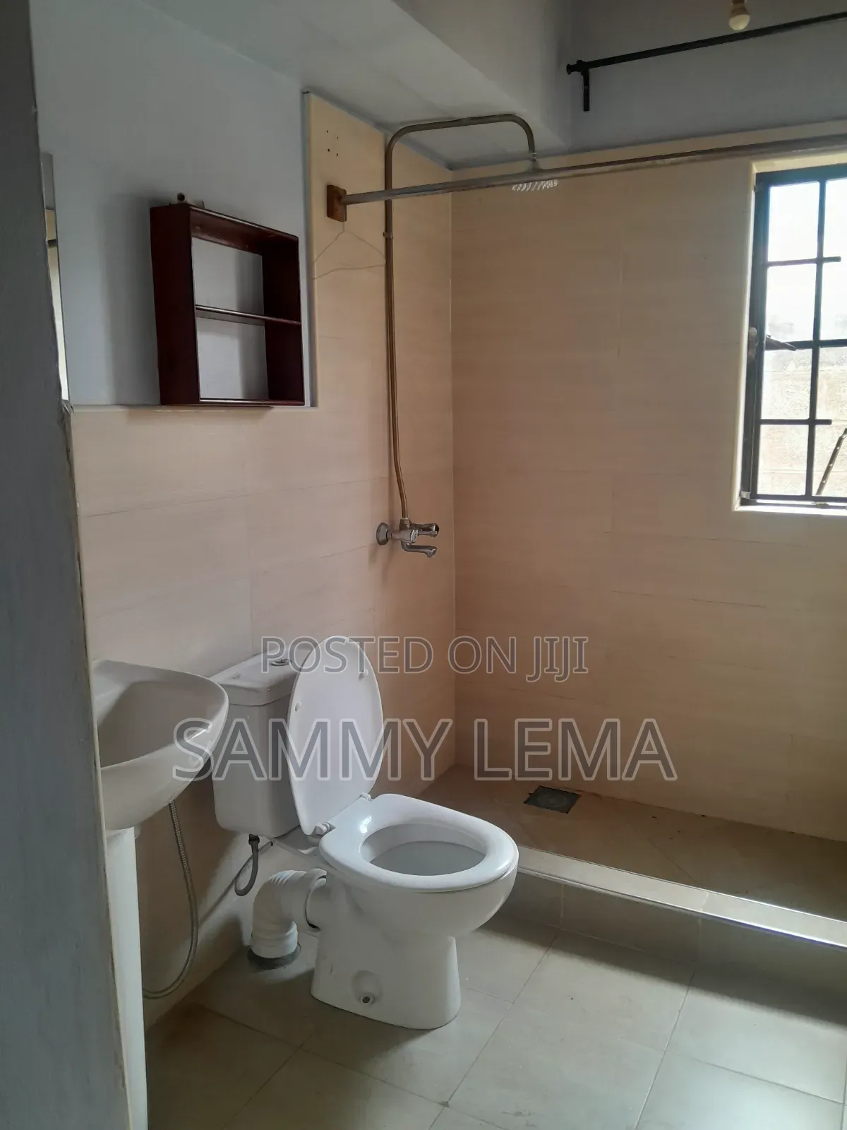 5bdrm Bungalow in Sammy Saidy Real, Njiro for rent