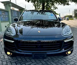 Porsche Cayenne 2016 Black