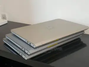 New Laptop HP Envy 15t 8GB Intel Core I5 SSD 256GB