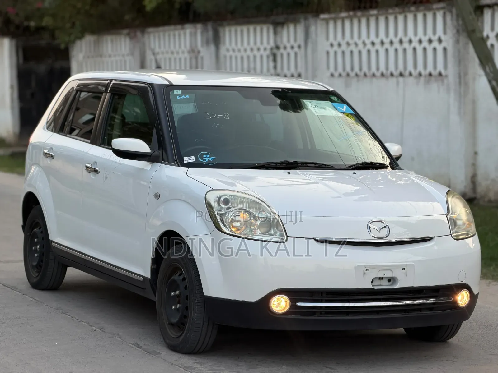 Mazda Verisa 2011 White