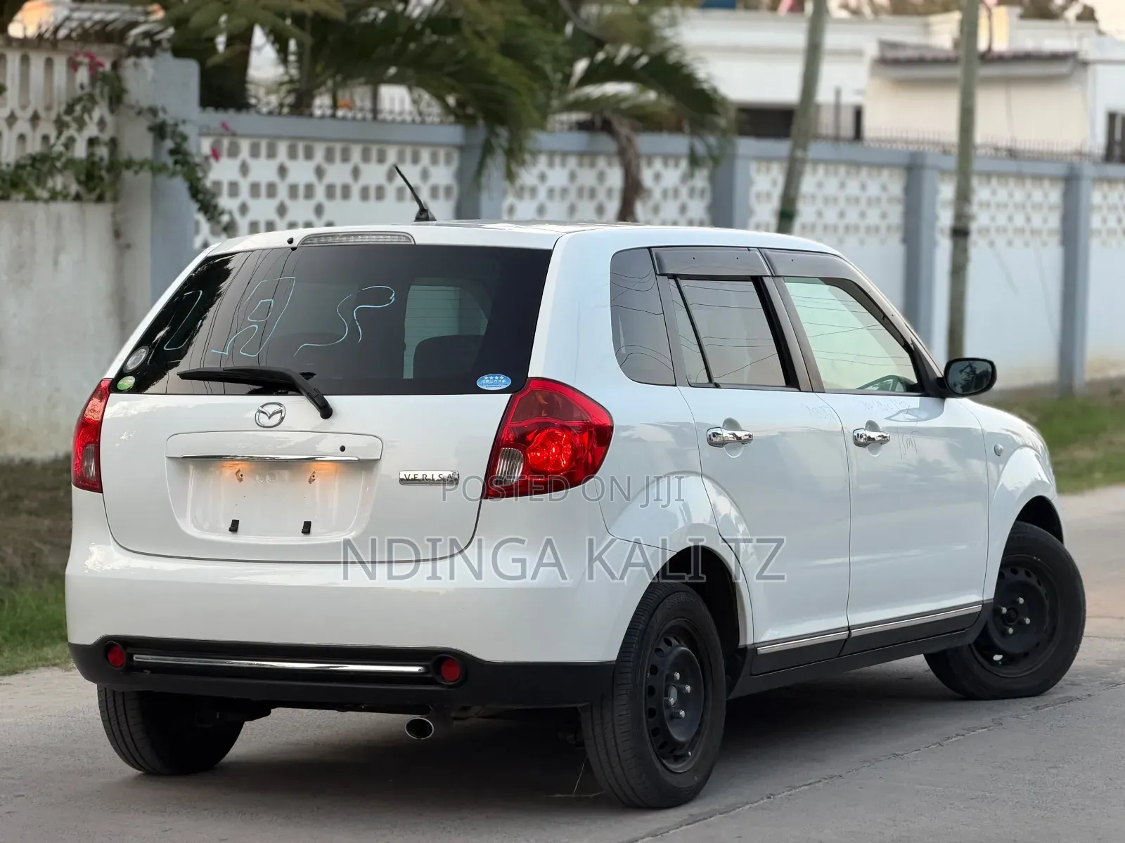 Mazda Verisa 2011 White