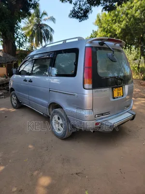 Toyota TownAce Noah 1997 Silver