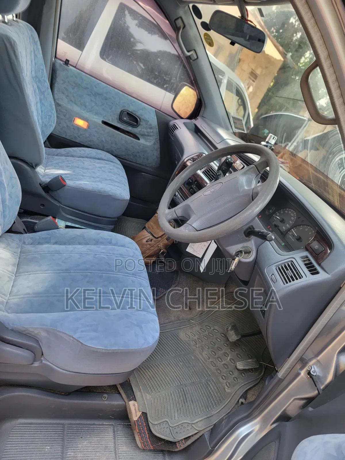 Toyota TownAce Noah 1997 Silver