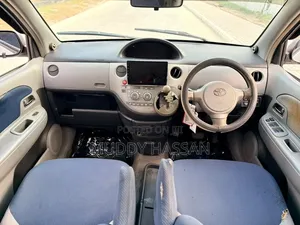 Toyota Sienta 2005 Silver
