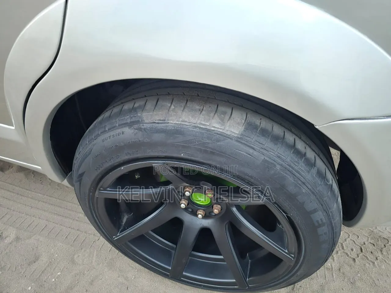 Toyota Hilux 2011 White