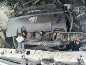 Toyota Sienta 2004 White