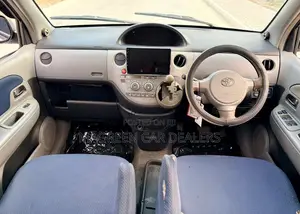 Toyota Sienta 2006 Silver