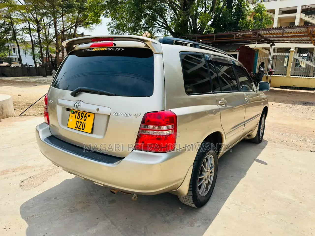 Toyota Kluger 2005 Gold