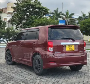 Toyota Corolla Rumion 2009 Maroon