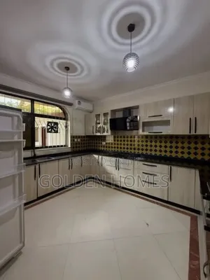 Furnished 4bdrm Villa in Ada Estate for rent
