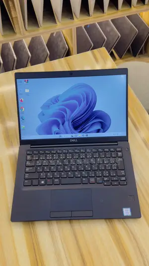 Laptop Dell Latitude 7390 8GB Intel Core i5 SSD 256GB