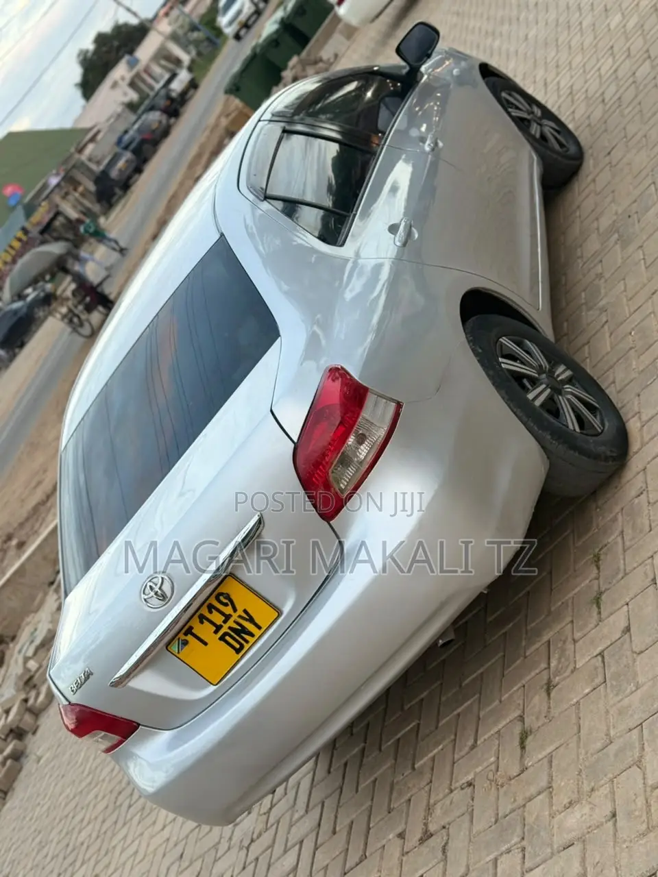 Toyota Belta 2002 Silver