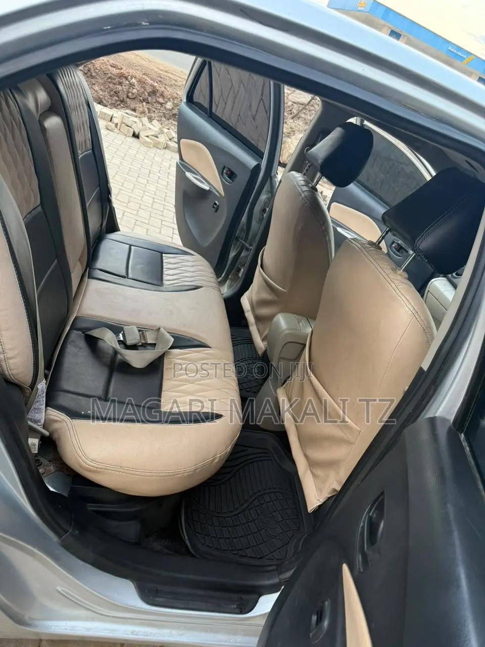 Toyota Belta 2002 Silver
