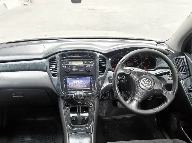Toyota Kluger 2005 Gold