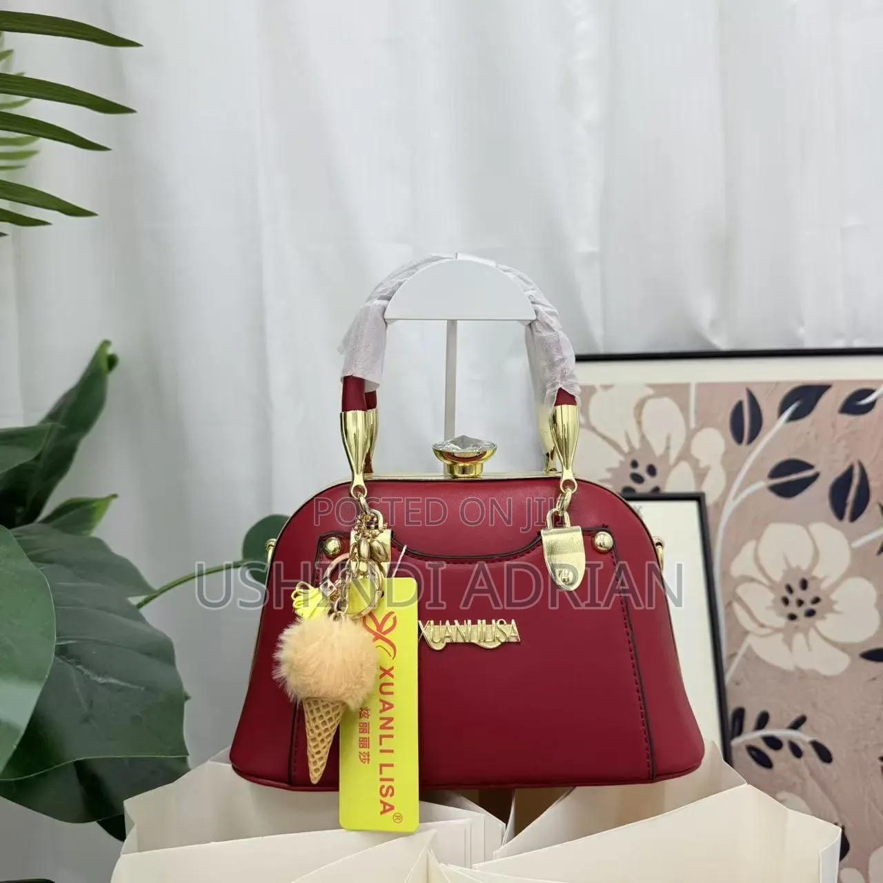 Handbagsorder Price: TSH 55,000/=