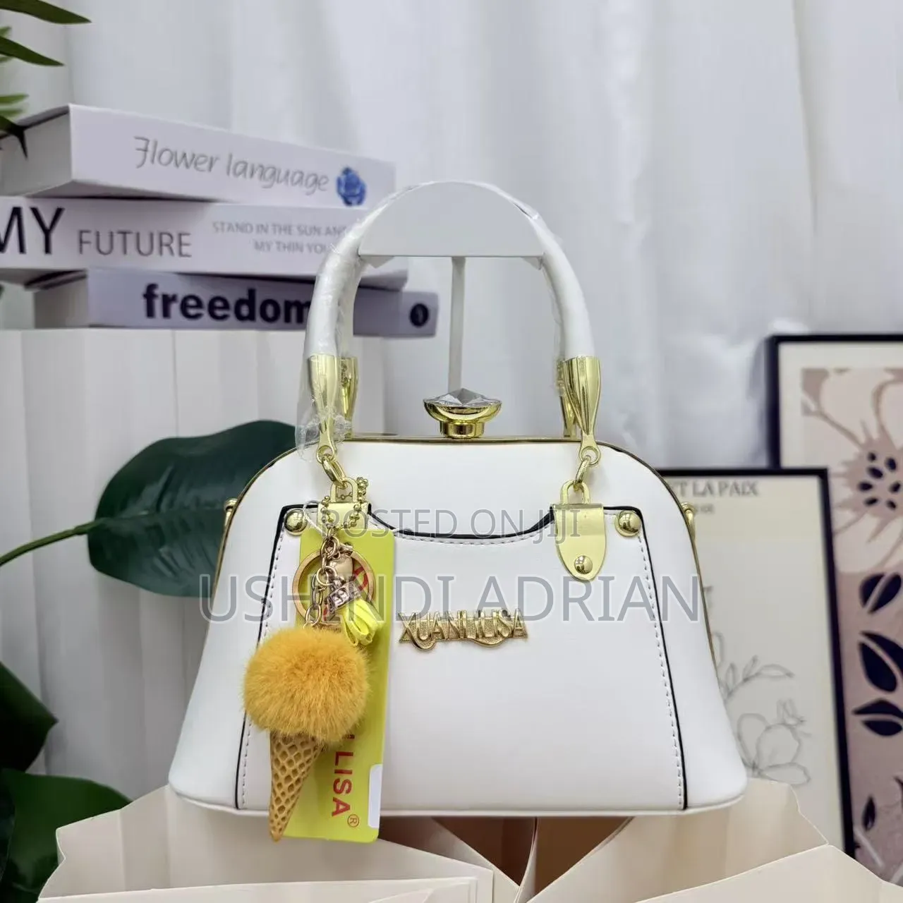 Handbagsorder Price: TSH 55,000/=