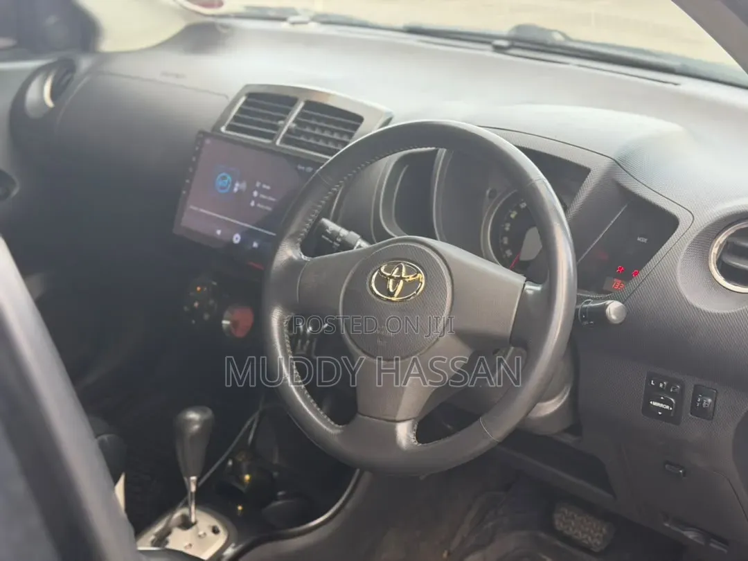 Toyota IST 2005 Black