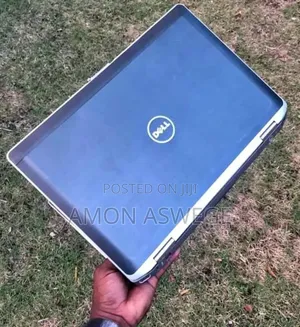 Laptop Dell Latitude 3120 4GB Intel Core i5 HDD 250GB