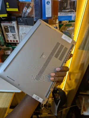 Laptop Dell Latitude 5320 16GB Intel Core i5 SSD 256GB