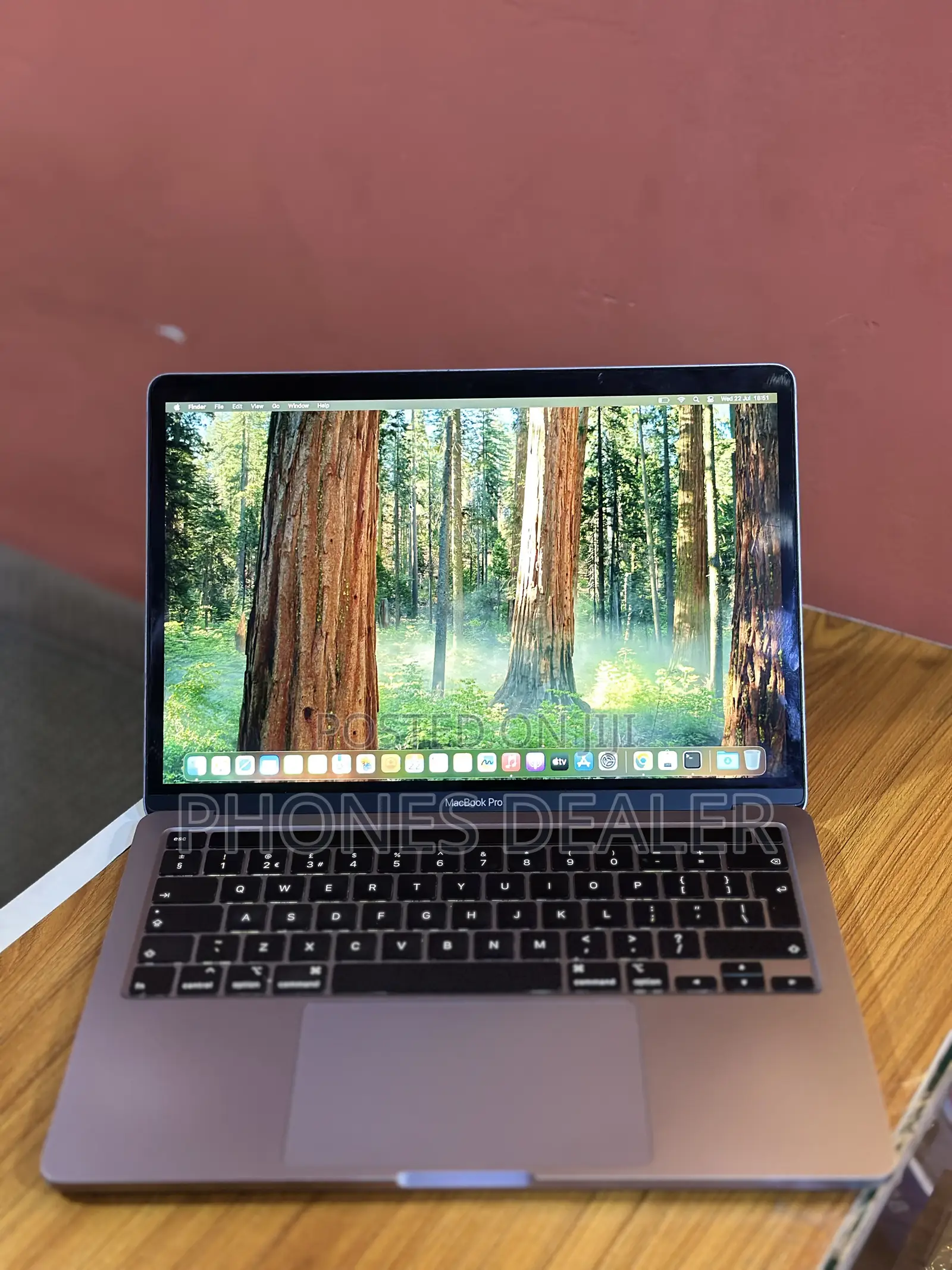 Laptop Apple MacBook Pro 2020 8GB Intel Core i5 SSD 256GB