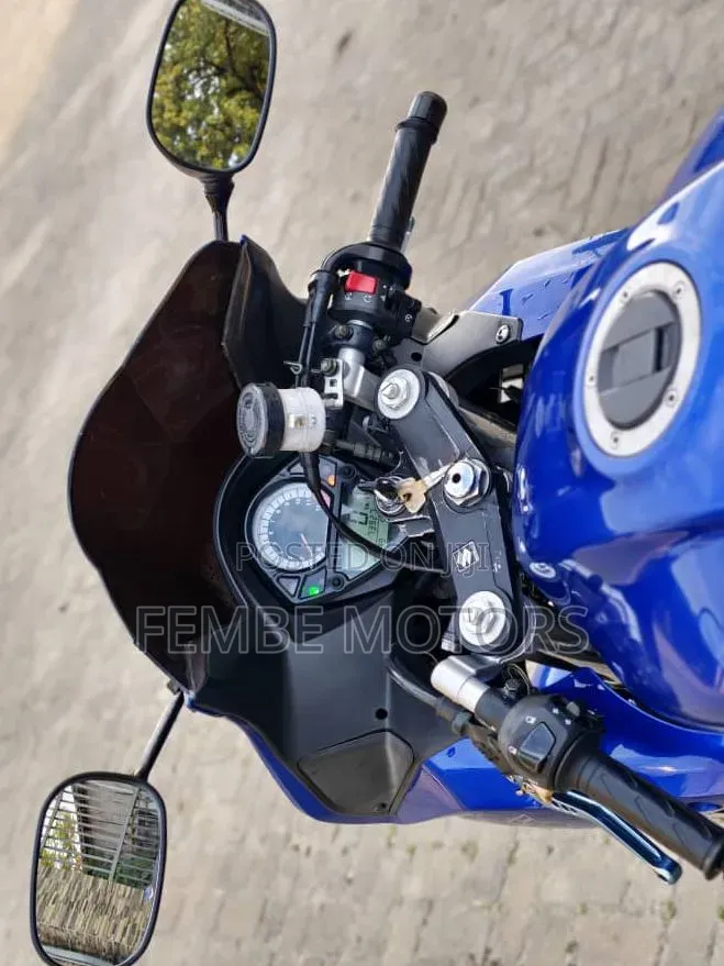 Suzuki 2006 Blue