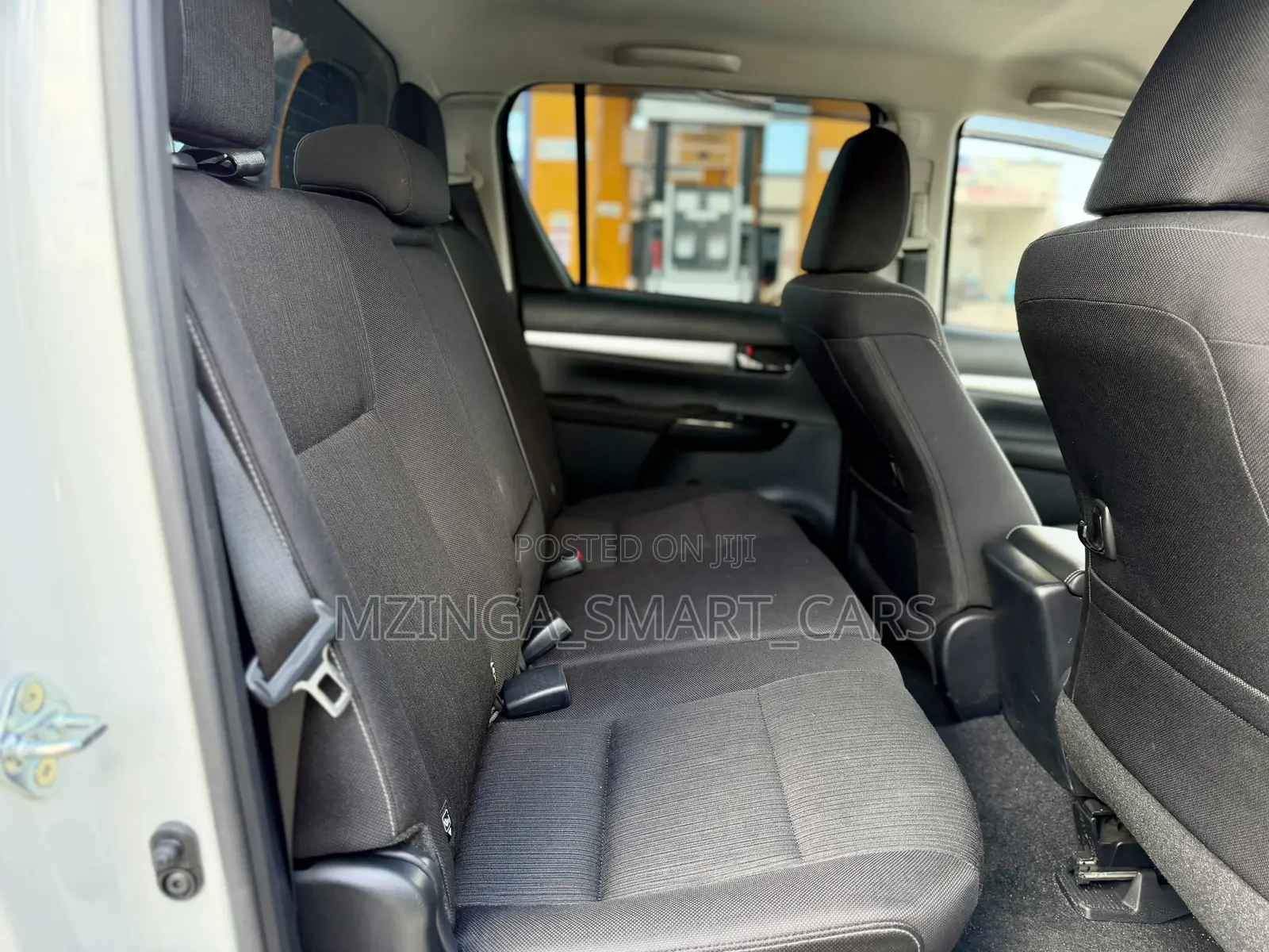 Toyota Hilux 2024 White